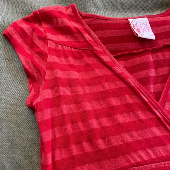 Lucy Love babydoll style top. - Picture 4 of 7